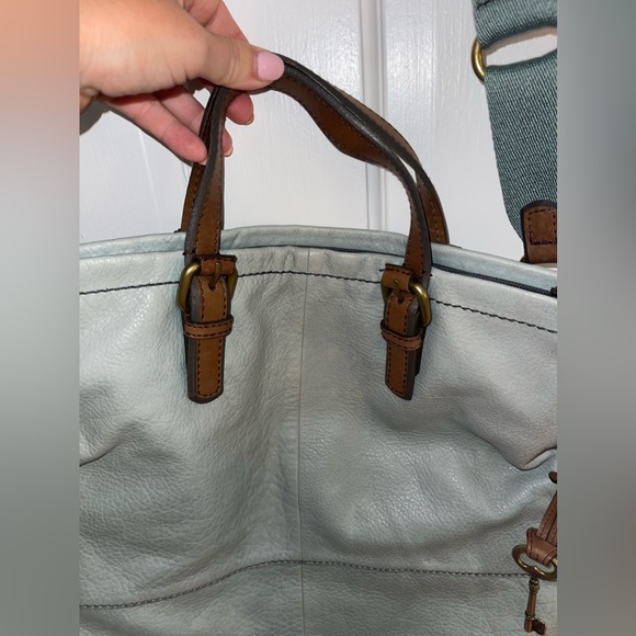 FOSSIL EXPLORER FOLD OVER LIGHT BLUE LEATHER SHOULDER TOTE HANDBAG ZB5258 - Picture 4 of 11